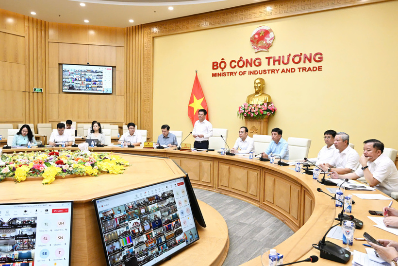 Bộ trưởng Nguyễn Hồng Diên chủ trì Hội nghị trực tuyến tập huấn chuyên sâu về phân quyền, phân cấp và phân định thẩm quyền trong các lĩnh vực quản lý nhà nước thuộc Bộ Công Thương