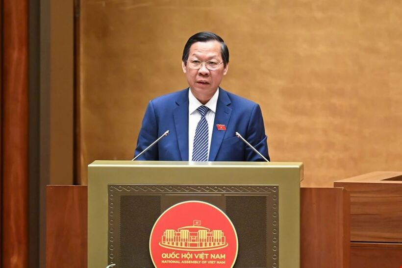 Chủ nhiệm Ủy ban Kinh tế và Tài chính Phan Văn Mãi trình bày báo cáo tiếp thu, giải trình, chỉ lý. Ảnh: QH