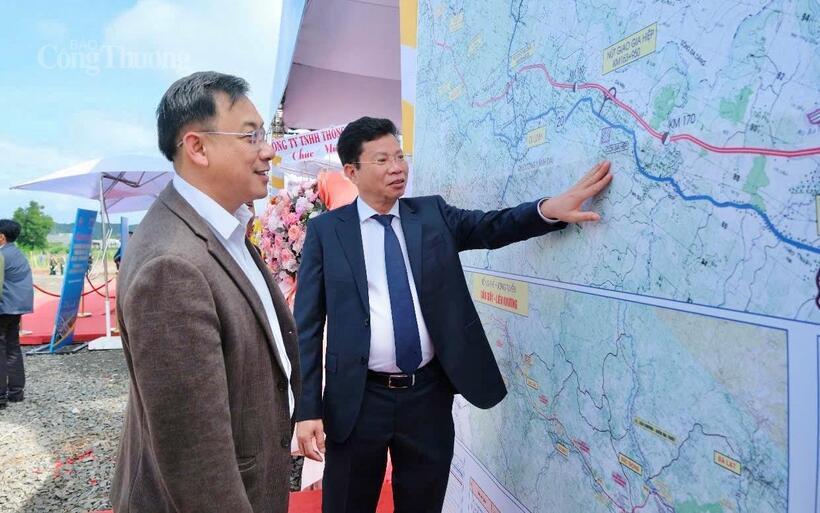 Dự án đầu tư xây dựng cao tốc Bảo Lộc – Liên Khương có tổng chiều dài 73,62 km, với quy mô 4 làn xe, tổng mức đầu tư là 17.718 tỷ đồng. Ảnh: Lê Sơn