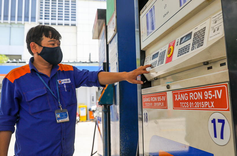 Giá xăng trong nước kỳ điều hành ngày mai (10/7) có thể đảo chiều tăng sau khi giảm mạnh vào tuần trước theo giá thế giới. Ảnh: TT