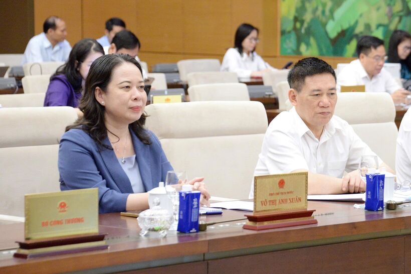 Phó Chủ tịch nước Võ Thị Ánh Xuân và Phó Thủ tướng Hồ Đức Phớc tham dự phiên họp. Ảnh: QH