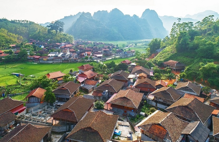 Những ngôi nhà sàn truyền thống