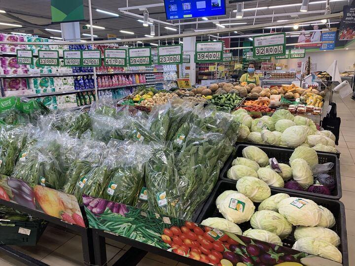 Với phương châm “Hậu cần tại chỗ” các xã, phường chủ động dự trữ cácmặt hàng thiết yếu. Ảnh: Minh họa