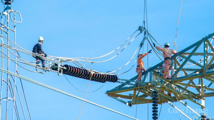 Năm 2024, EVN đã tập trung mọi nguồn lực đẩy nhanh tiến độ thi công đườg dây 500kV mạch 3