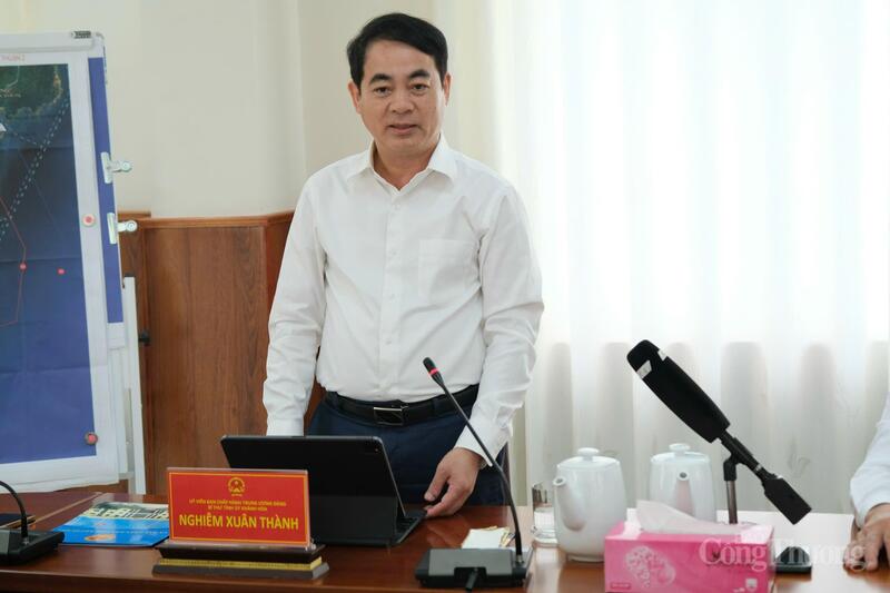 Bí thư Tỉnh ủy Nghiêm Xuân Thành phát biểu tại buổi làm việc