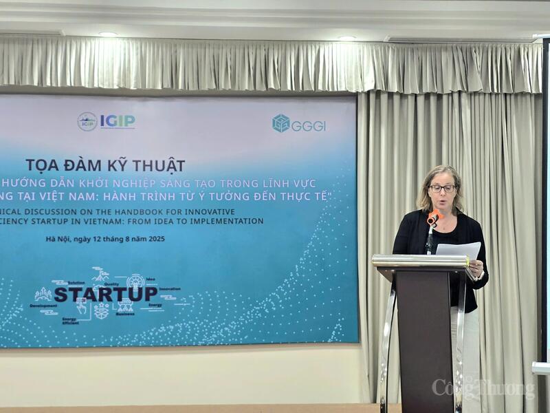 Bà Kristina Buende - Trưởng phòng Hợp tác Phái đoàn Liên minh châu Âu tại Việt Nam