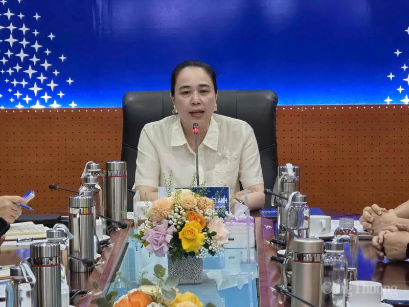 Chủ tịch HĐTV EVNNPC Đỗ Nguyệt Ánh chỉ đạo các đơn vị  khẩn trương khắc phục sự cố lưới điện theo đúng tinh thần chỉ đạo của Bộ trưởng Bộ Công Thương và Tập đoàn Điện lực Việt Nam