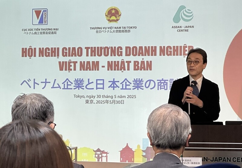 Ông Kunihiko Hirabayashi, Tổng Thư ký Trung tâm ASEAN - Nhật Bản (AJC) chia sẻ về những lĩnh vực mới còn nhiều dư địa hợp tác cho doanh nghiệp hai nước tại Hội nghị giao thương hợp tác kinh tế Việt Nam - Nhật Bản, tháng 5/2025