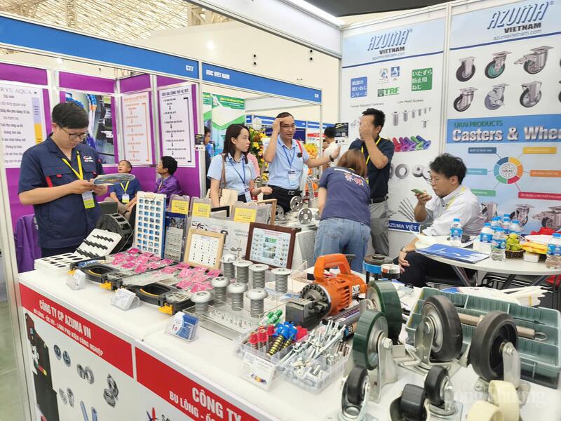 Triển lãm thu hút sự tham gia của 500 gian hàng trong và ngoài nước. Ảnh: Nguyễn Hoà