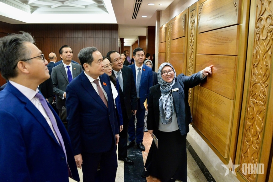 Chủ tịch Quốc hội Trần Thanh Mẫn hội đàm với Chủ tịch Thượng viện Malaysia