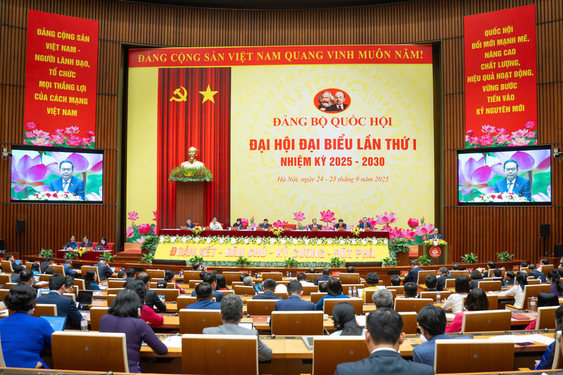 Bí thư Đảng ủy Quốc hội, Chủ tịch Quốc hội phát biểu kết luận phiên trù bị Đại hội. Ảnh: VPQH