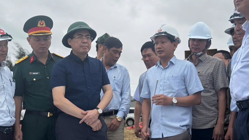 Ông Giang yêu cầu tuyệt đối không chủ quan và sẵn sàng trong mọi tình huống xấu nhất có thể xảy ra. Ảnh: Nguyễn Dương