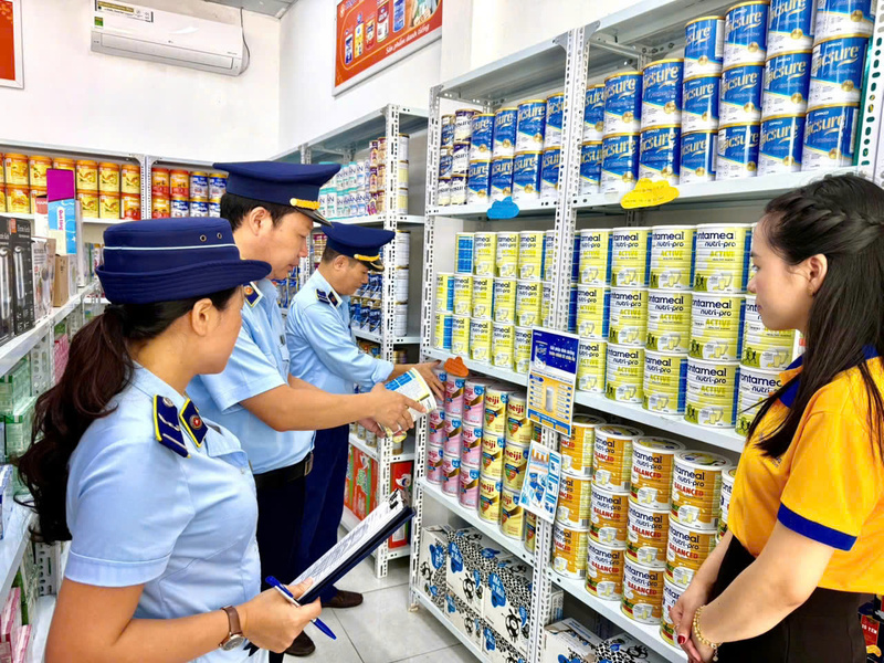 Lực lượng QLTT Thanh Hóa đã tăng cường công tác kiểm tra, giám sát hàng hóa trên địa bàn. Ảnh: Quốc Huy