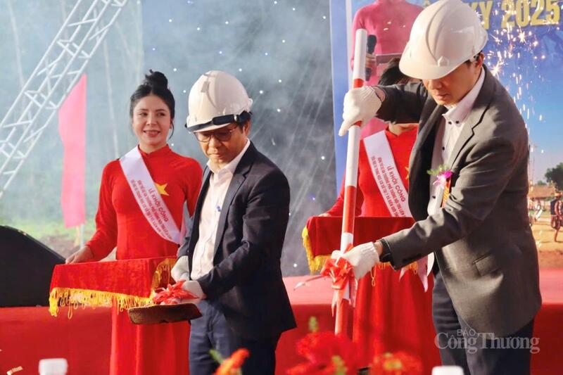 Dự án gồm 212 lớp học, đáp ứng nhu cầu học tập, sinh hoạt của khoảng 7.420 học sinh.