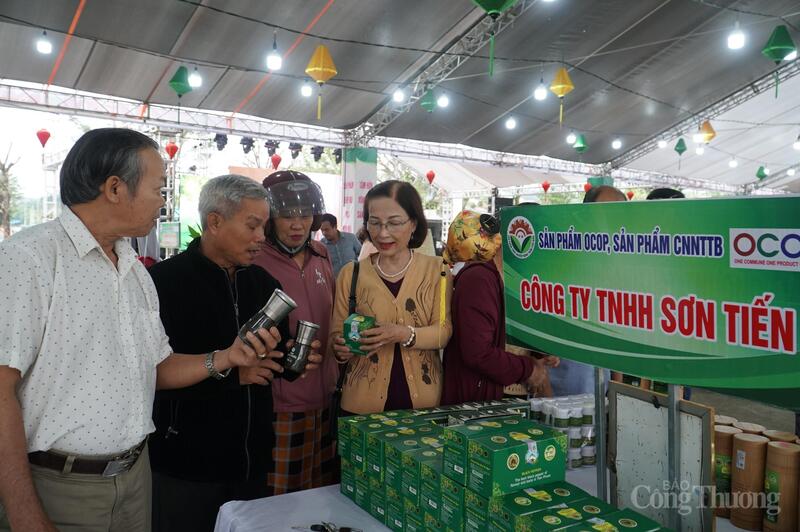 Giới thiệu các sản phẩm trung du, miền núi Đà Nẵng đến người tiêu dùng xã Tiên Phước.