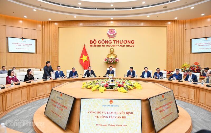 Toàn cảnh hội nghị.