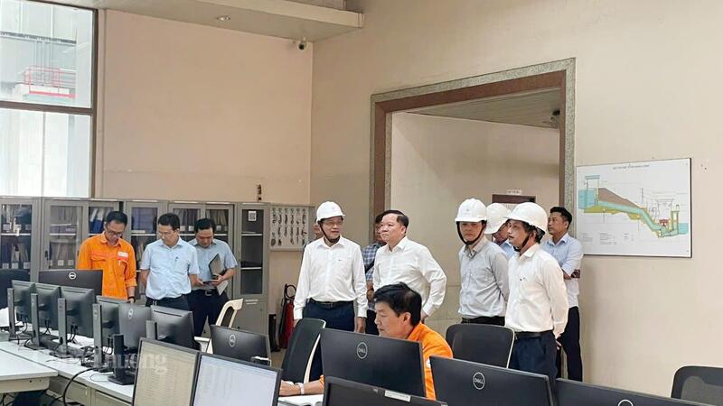 Đoàn công tác Bộ Công Thương làm việc với Thủy điện Trị An, kiểm tra quy trình vận hành và khả năng điều tiết lũ