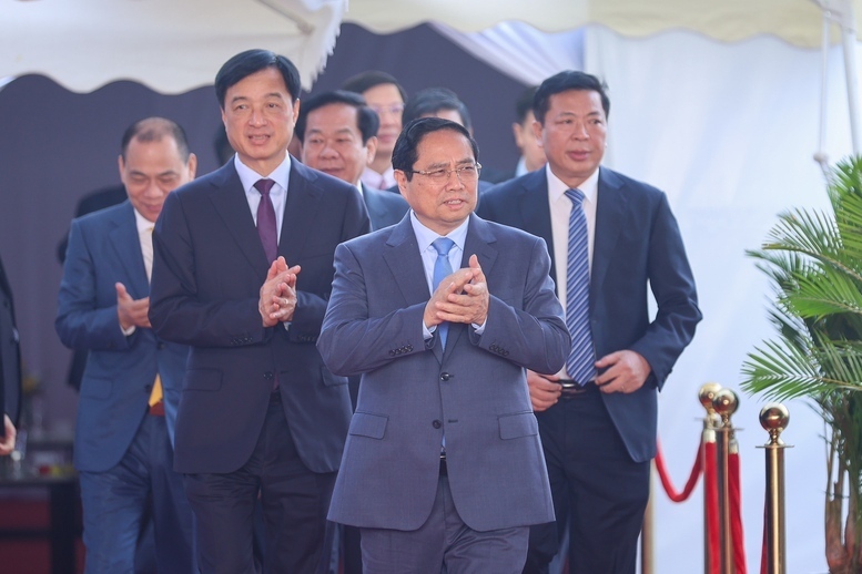 Thủ tướng Chính phủ Phạm Minh Chính, Bí thư Thành ủy Hà Nội Nguyễn Duy Ngọc dự Lễ khởi công dự án đầu tư xây dựng khu đô thị thể thao Olympic (xã Thượng Phúc, thành phố Hà Nội) - Ảnh: VGP/Nhật Bắc