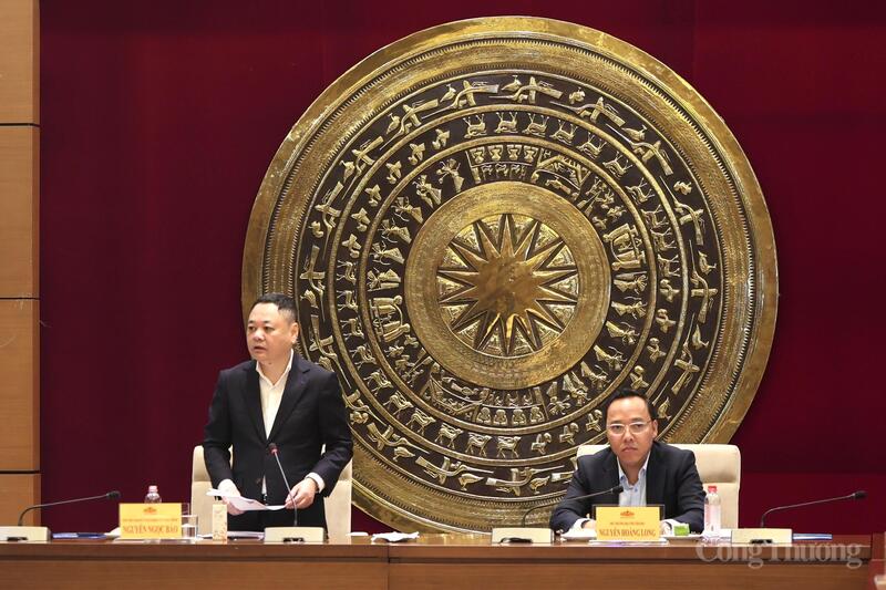 Ông Nguyễn Ngọc Bảo, Phó Chủ nhiệm Ủy ban Kinh tế và Tài chính của Quốc hội phát biểu. Ảnh: Quỳnh Trang