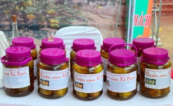 Rượu cam Xã Đoài. Ảnh: Mai Liễu