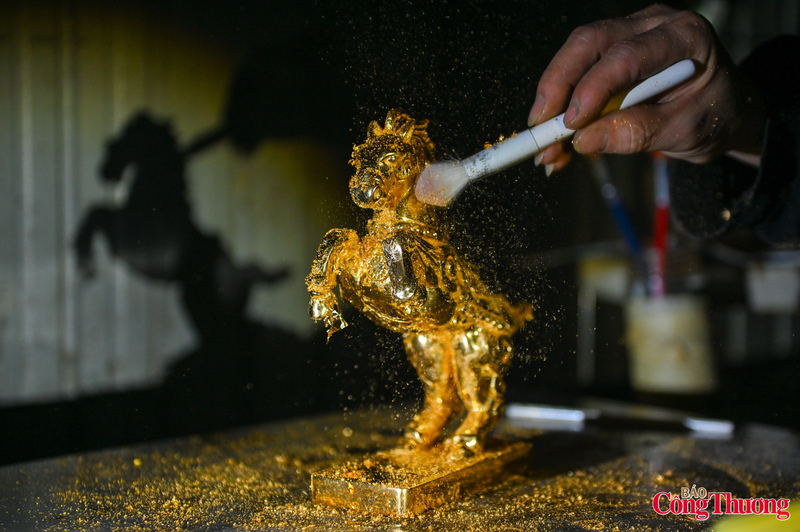 Đáng chú ý, xu hướng ngựa dát vàng năm nay có sự chuyển dịch rõ rệt.