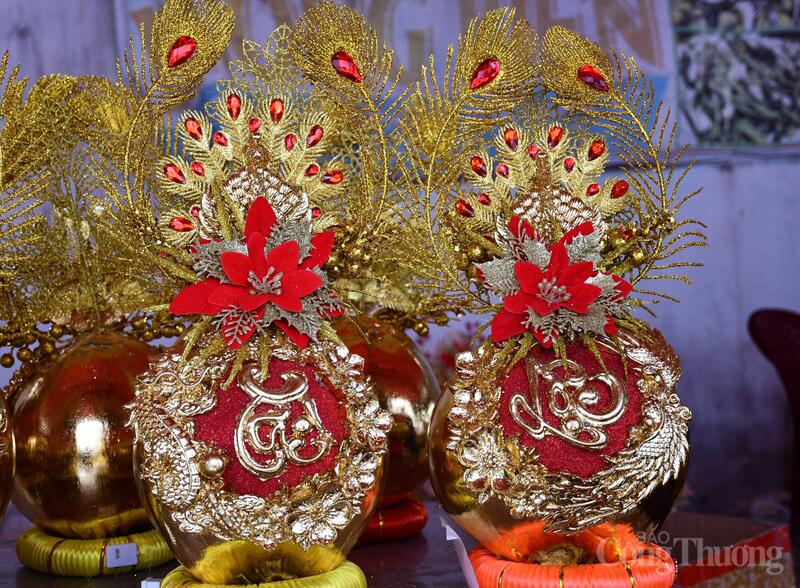 Cặp dừa "Hoa mai - Rồng phụng" khi hoàn thiện.