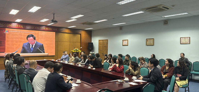 Đảng bộ Cục Xúc tiến thương mại tham dự trực tuyến Hội nghị.