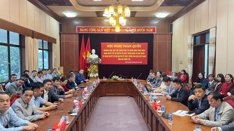 Đảng ủy Tổng Công ty Giấy Việt Nam tham dự trực tuyến Hội nghị.