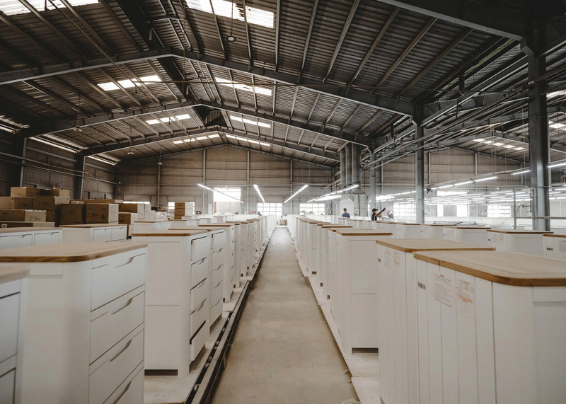 Sản phẩm gỗ của Công ty Cổ phần Lâm Việt tại nhà xưởng. Ảnh: LV