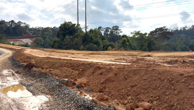 Do nhiều lý do khách quan, trong đó thiếu hụt nguồn cung vật liệu khiến tiến độ của dự án bị chậm. Ảnh: Nguyễn Dương