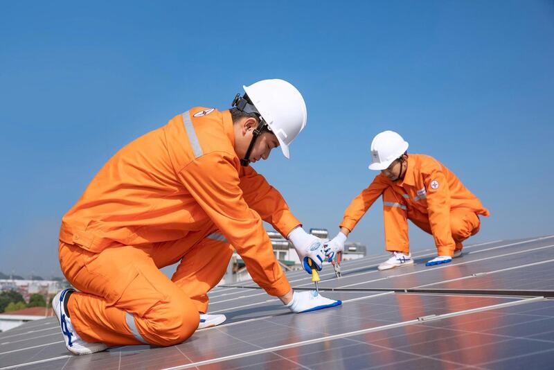 Thủ tướng yêu cầu tăng cường lắp đặt điện mặt trời mái nhà. Ảnh: EVN