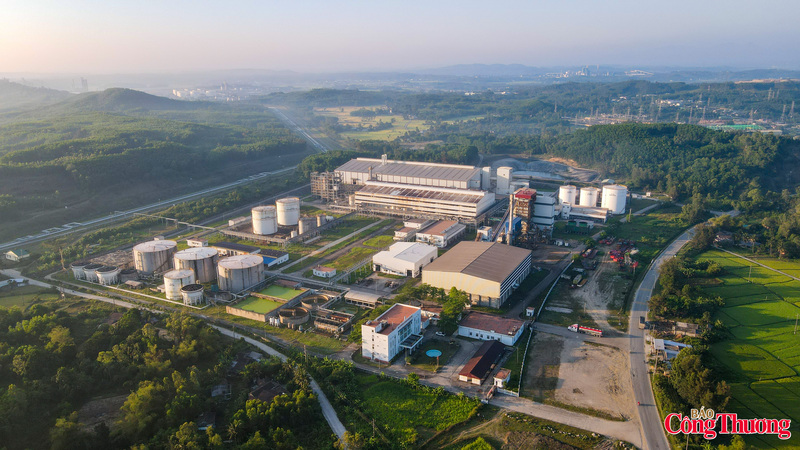 Nhà máy nhiên liệu sinh học Bio-Ethanol Dung Quất, với tổng mức đầu tư 2.219 tỷ đồng, do Công ty Cổ phần Nhiên liệu sinh học Dầu khí Miền Trung (BSR-BF) làm chủ đầu tư.