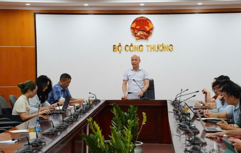 Ông Trần Minh, Phó Cục trưởng Cục Đổi mới sáng tạo, Chuyển đổi xanh và Khuyến công phát biểu. Ảnh: Thái Mạnh