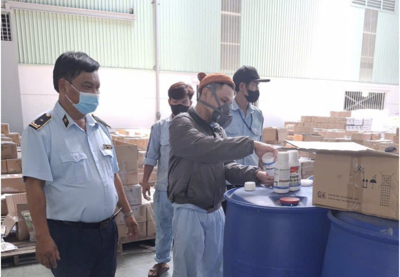 Lực lượng Quản lý thị trường Tây Ninh kiểm tra, xử phạt vi phạm hành chính đối với một công ty có trụ sở trên địa bàn xã Mỹ Hạnh vi phạm về nhãn hàng hóa đối với 70 loại hàng hóa do công ty sản xuất và kinh doanh cuối tháng 3/2026. Ảnh: Sở Công Thương Tây Ninh