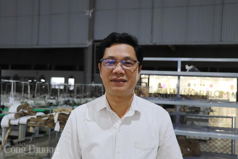 Ông Hoàng Đức Hoàn, Phó trưởng Điện lực Hoằng Hóa, Công ty Điện lực Thanh Hóa. Ảnh: Thanh Tuấn