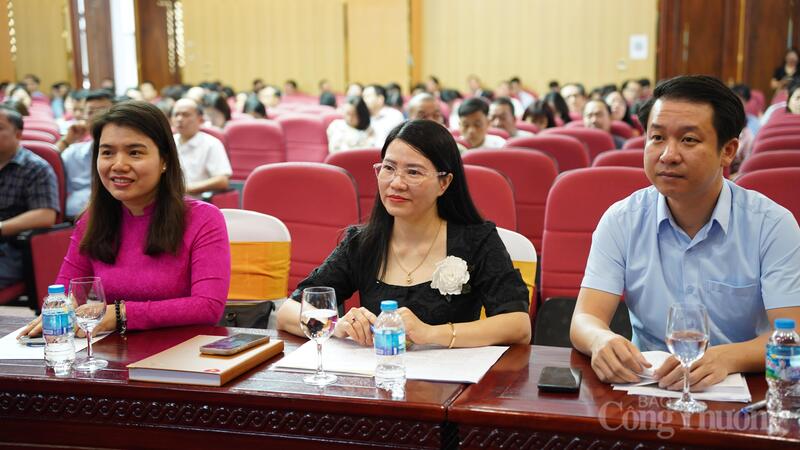 Học viên tham gia Lớp bồi dưỡng nghiệp vụ công tác Đảng dành cho bí thư chi bộ và cấp ủy viên cơ sở của Đảng bộ Bộ Công Thương