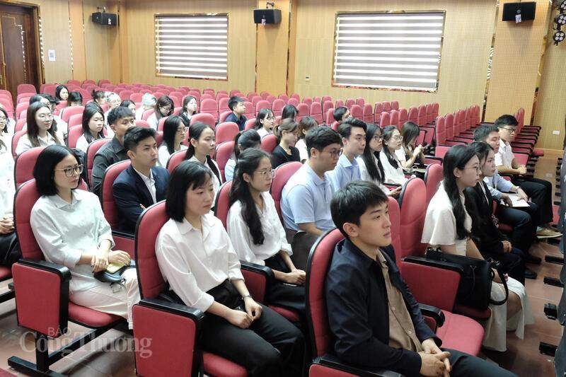 Các thí sinh dự kỳ tuyển dụng công chức Bộ Công Thương năm 2026.