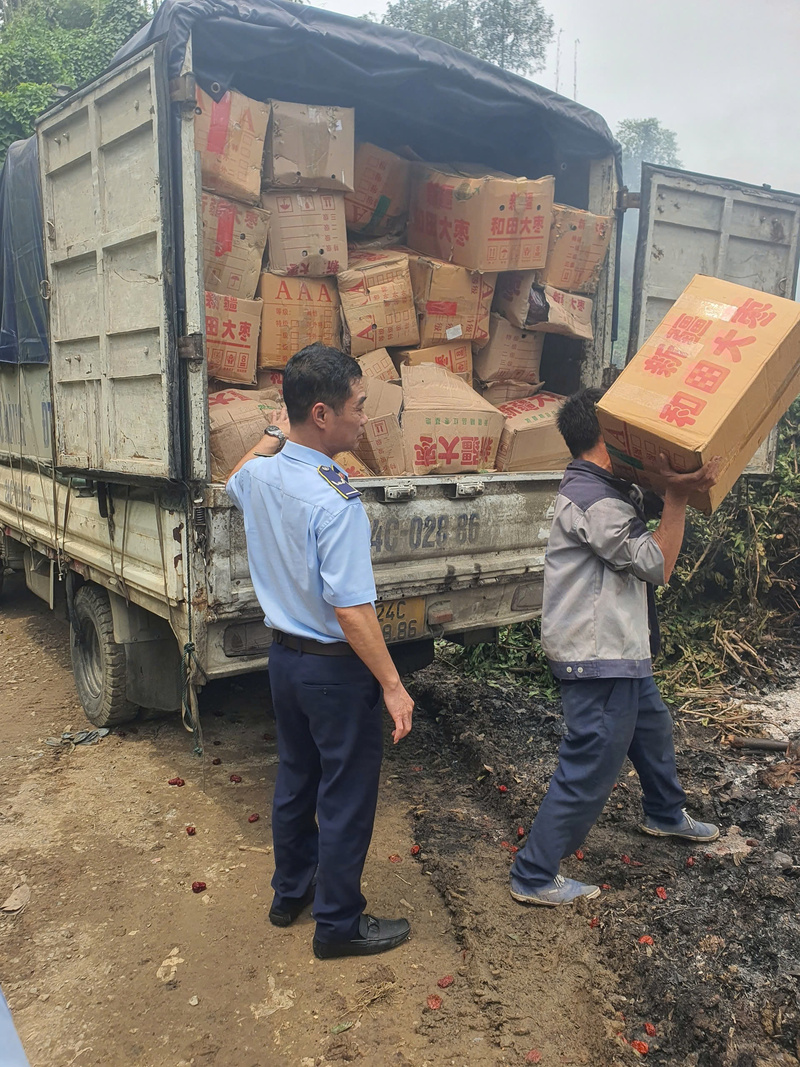 Tiêu hủy hàng hóa vi phạm an toàn thực phẩm