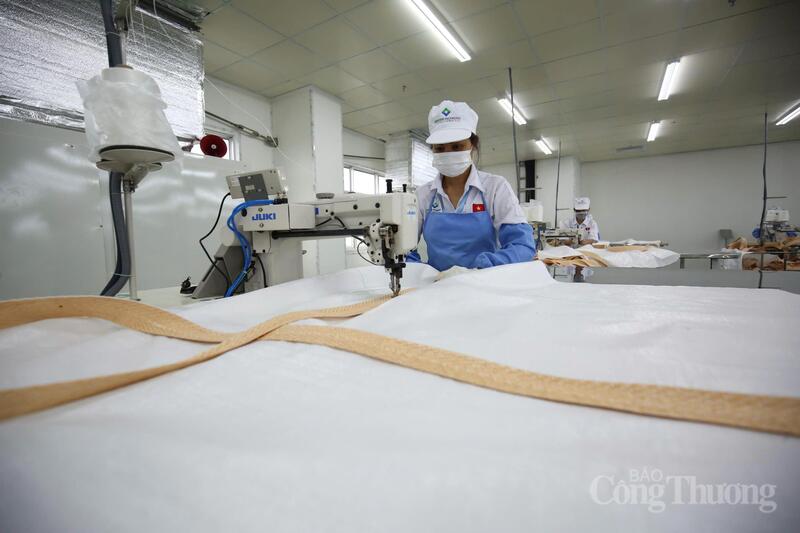 Dệt may được đánh giá là một trong những lĩnh vực tiềm năng cho doanh nghiệp Việt đầu tư tại Paraguay. Ảnh: Nam Nguyễn