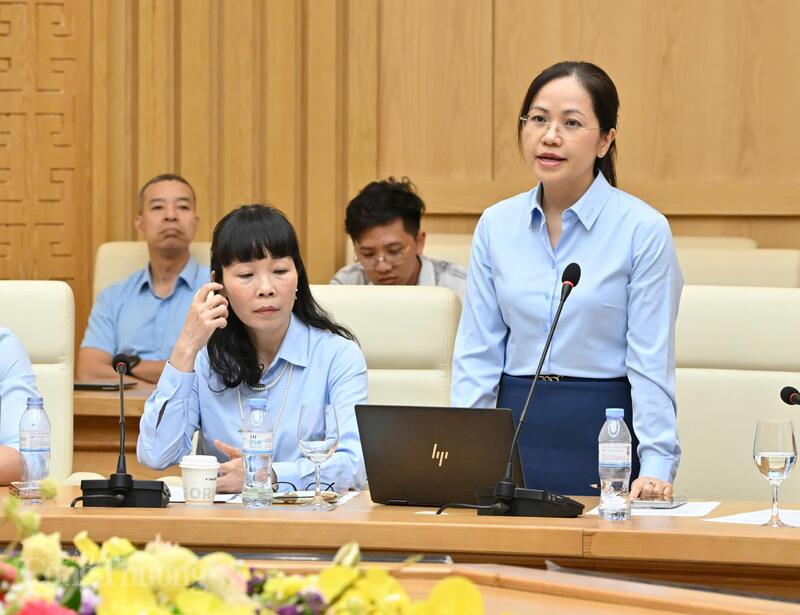 Chùm ảnh: Bộ trưởng Lê Mạnh Hùng làm việc với Vụ Chính sách thương mại đa biên - 7