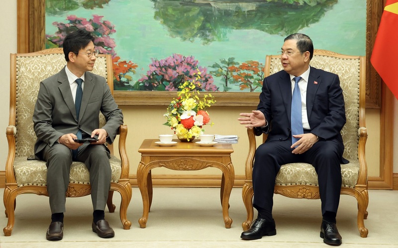 Phó Thủ tướng Thường trực Phạm Gia Túc tiếp ông Sang Young Jin, Tổng Giám đốc Tập đoàn TKG Taekwang (Hàn Quốc). Ảnh: VGP/Phương Nguyên