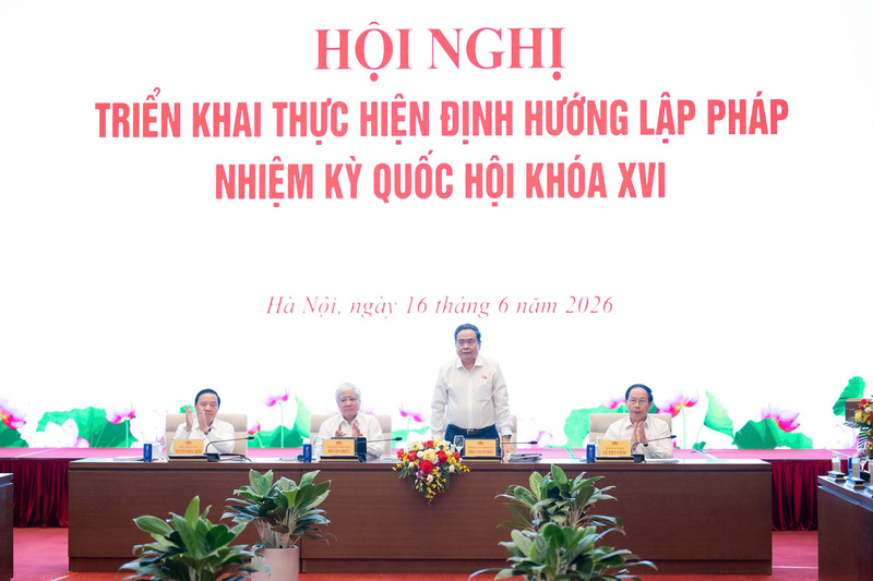 Chủ tịch Quốc hội Trần Thanh Mẫn chủ trì Hội nghị triển khai thực hiện Định hướng lập pháp nhiệm kỳ Quốc hội khóa XVI do Ủy ban Thường vụ Quốc hội tổ chức. Ảnh: Vũ Hiếu