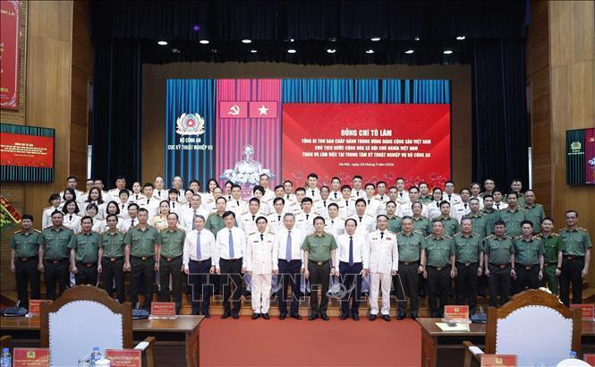 Tổng Bí thư, Chủ tịch nước Tô Lâm và các đại biểu. Ảnh: Thống Nhất/TTXVN