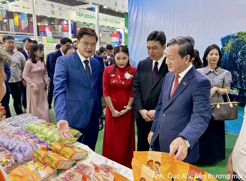 VIETLAO EXPO là một trong những sự kiện xúc tiến thương mại thường niên được tổ chức nhiều năm gần đây.