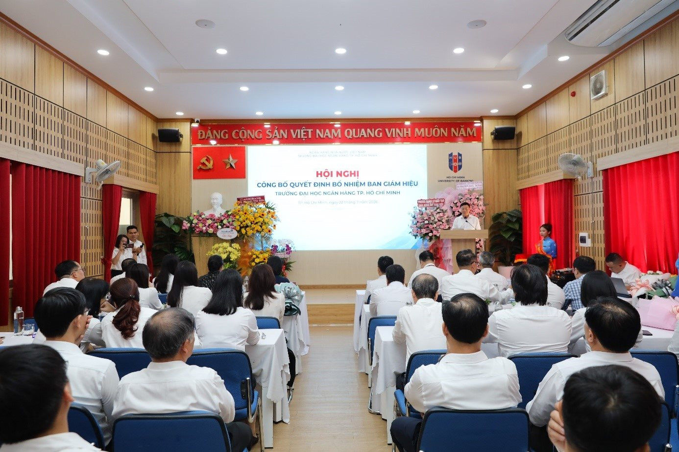 22.7.26_bo_nhiem_bgh_dai_hoc_ngan_hang_tphcm_1.jpg