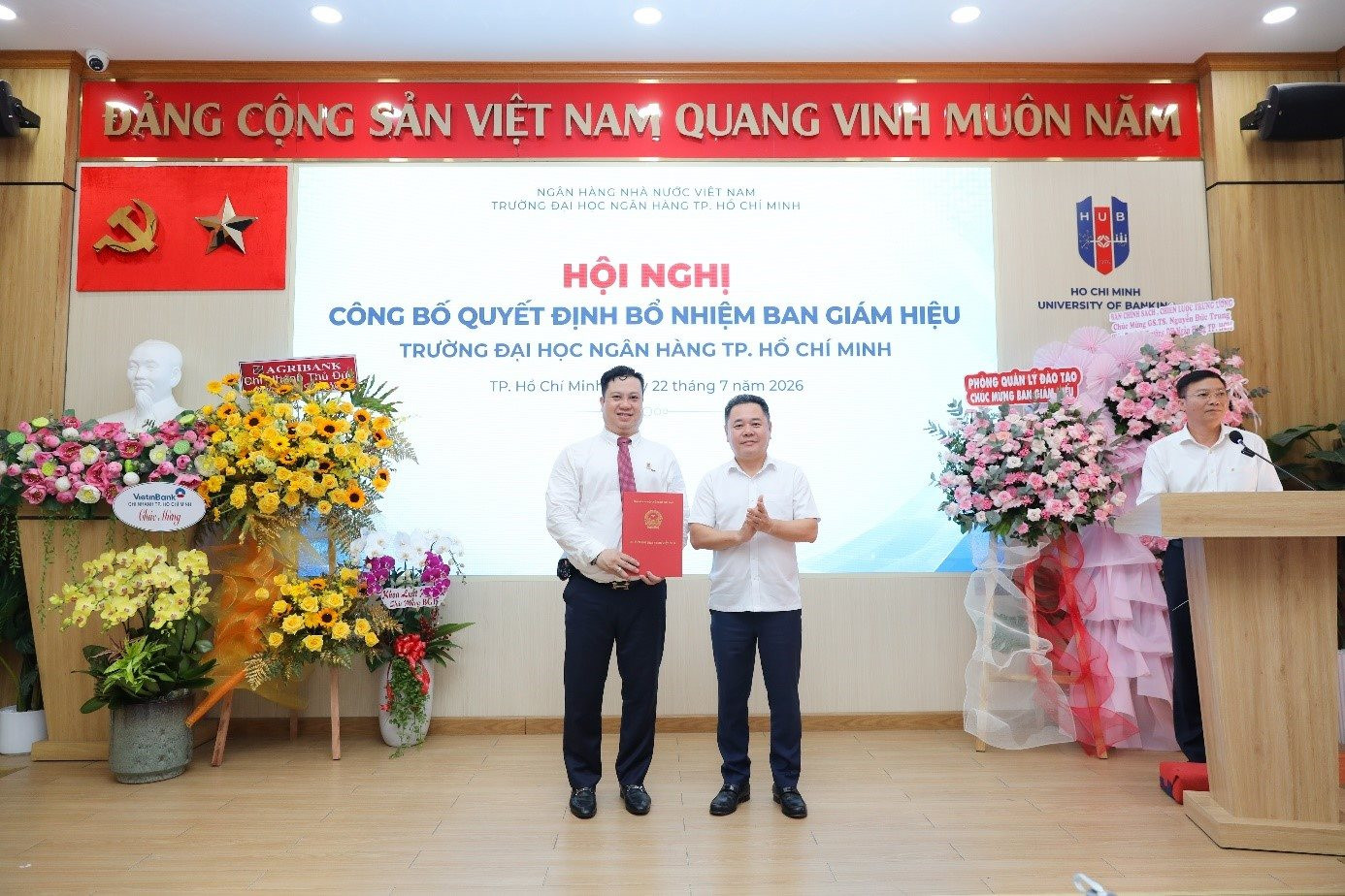 22.7.26_bo_nhiem_bgh_dai_hoc_ngan_hang_tphcm_2.jpg