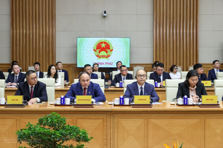 Các doanh nghiệp Trung Quốc đang đầu tư tại Việt Nam tham dự buổi gặp - Ảnh: chinhphu.vn/Nhật Bắc