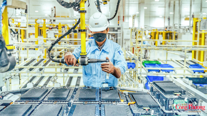 Sản xuất công nghiệp và chế tạo tiếp tục là động lực tăng trưởng chính của Việt Nam trong nửa đầu năm 2026.