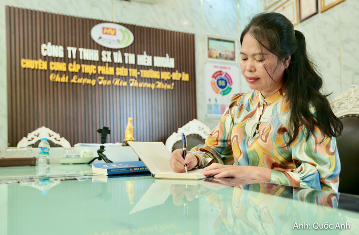 Bà Tống Thu Hiền cho biết, bếp Hiền Nhuần cung cấp thực phẩm tiện lợi, chất lượng khi đến tay người tiêu dùng.
