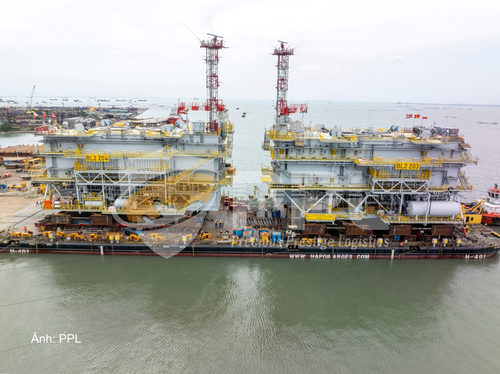 Topside Z03, Z04 cùng được load-out lên xà lan, sẵn sàng xuất khẩu sang dự án tại biển Baltic.